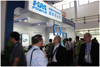 赫茲曼電力攤位絡繹不絕