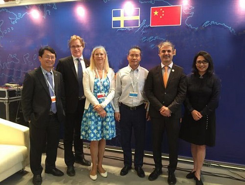 新華網采訪能源部長會議，赫茲曼被譽為“中瑞合作典范”